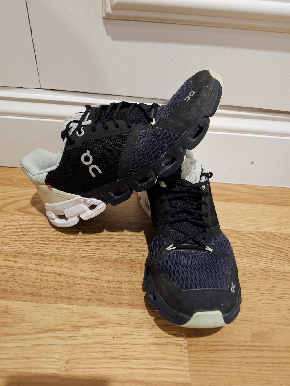 On Running Cloudflyer Shoes - Size 9.5